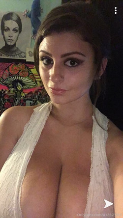 chloerosesamantha/Posts/Images/10982944_02-01-2020_640x1136_51302ab964d71055b1bbbe61565f30cc5936065e0d3740d5808.jpg