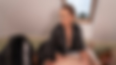 Jennifer Mendez - Tits Out in Tisnov, 13.01.2024/005.jpg