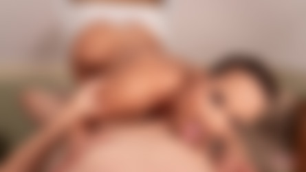 Jennifer Mendez - Tits Out in Tisnov, 13.01.2024/019.jpg