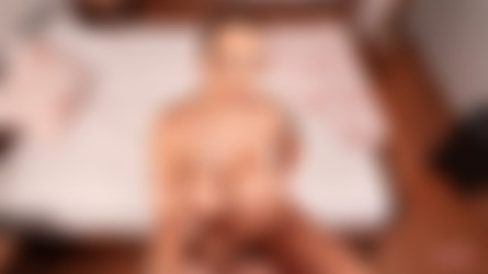 Jennifer Mendez - Tits Out in Tisnov, 13.01.2024/022.jpg