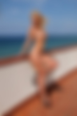 photodromm.com - 2011-11/evelyn - 03 - blonde angel/42l.jpg