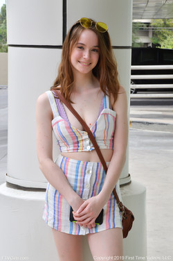 Hazel/Cute & Casual/hazel02029.jpg
