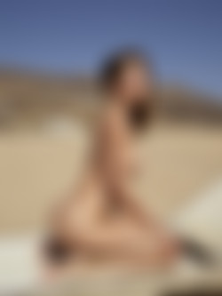 2021.09.09_Hegre.com_Natalia-A_Santorini-Nude-Beach/Natalia-A_Santorini-Nude-Beach_31.jpg