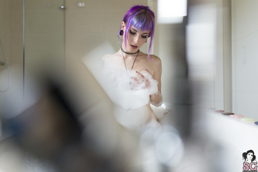 Brighid - Bubble bath/24.jpg