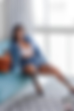 Larye/2021-10-30 Blue Jeans/01.jpg