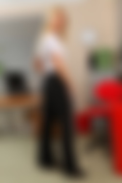 Only Secretaries In Suits 12.01.2012 - 26.12.2012/24th June 2012/2308-kmi-lrg/u0c_4003.JPG