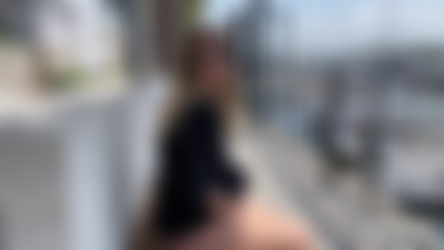 Taylor Takes A Face Full 2022/Grabs/Taylor Takes A Face Full 2022 005.jpg