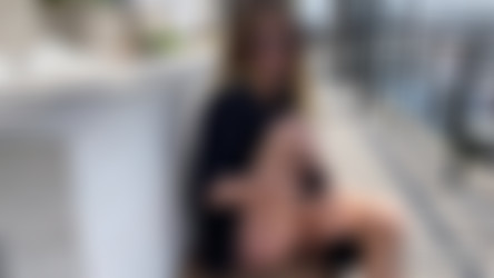 Taylor Takes A Face Full 2022/Grabs/Taylor Takes A Face Full 2022 008.jpg