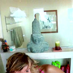 MonsterCurves.com - Velicity Von and Sarah Vandella (Cue the curves)
