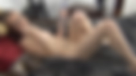 BrokeModel/Devylnn Sin - Toy can not fit in tight pussy.mp4